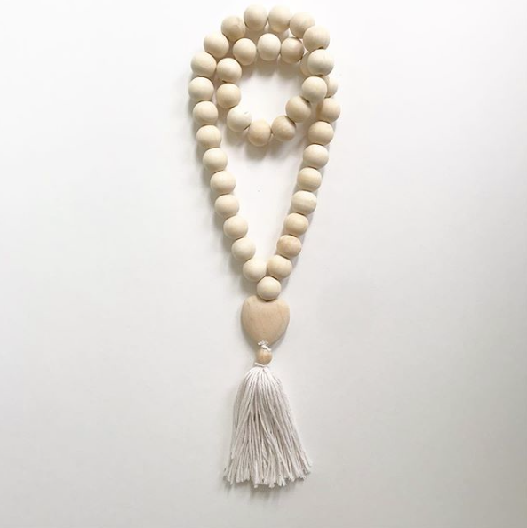 Whitewash Pine Wood Heart Beads with Tassel for Home Decor