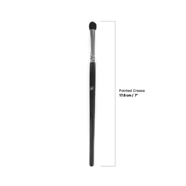 VG Sara X Synthetic Crease Brush – The Ultimate Precision Tool for Flawless Eye Makeup