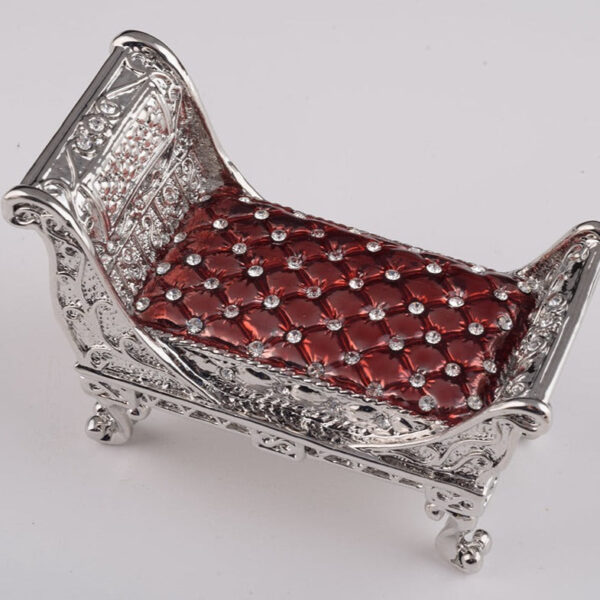 Vintage Baby Bed | Keren Kopal