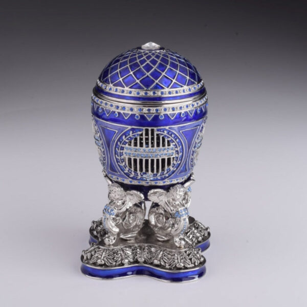 Blue Russian Egg with Man Riding Horse Surprise Inside | Keren Kopal