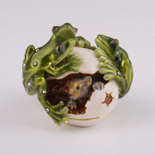 Frogs on white Egg including hidden mouse | Keren Kopal
