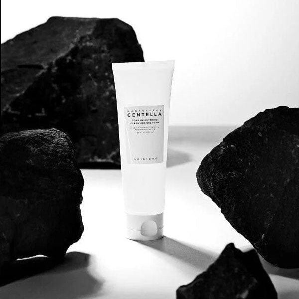 SKIN1004 Madagascar Centella Tone Brightening Cleansing Gel Foam 125ml